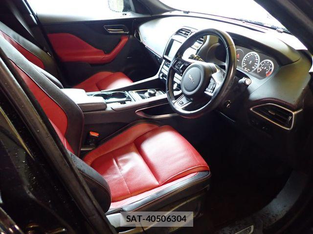 Jaguar F-PACE 2016-10 7962136-1