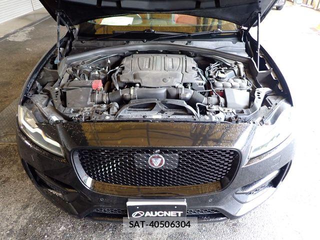 Jaguar F-PACE 2016-10 7962136-25
