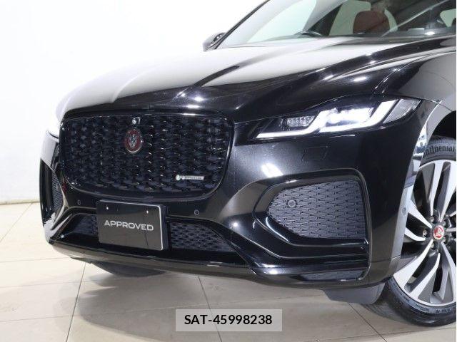 Jaguar F-PACE 2022-05 7979557-10