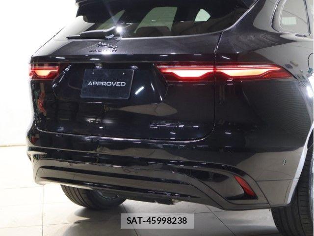 Jaguar F-PACE 2022-05 7979557-13