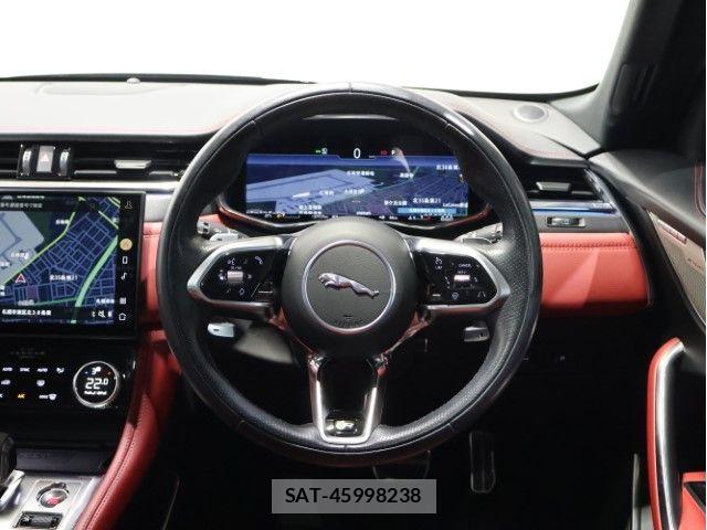 Jaguar F-PACE 2022-05 7979557-20