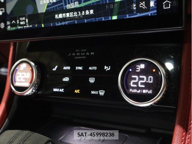 Jaguar F-PACE 2022-05 7979557-23