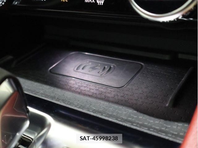 Jaguar F-PACE 2022-05 7979557-25