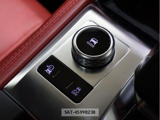 Jaguar F-PACE 2022-05 7979557-26