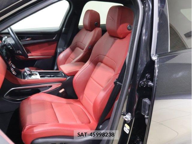 Jaguar F-PACE 2022-05 7979557-2