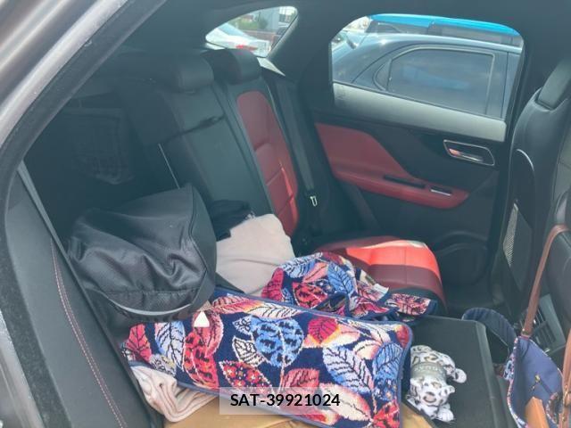 Jaguar F-PACE 2018-02 8099768-12