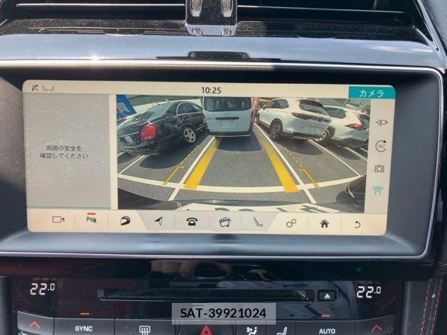 Jaguar F-PACE 2018-02 8099768-22
