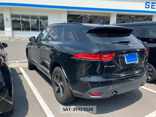 Jaguar F-PACE 2018-02 8099768-3