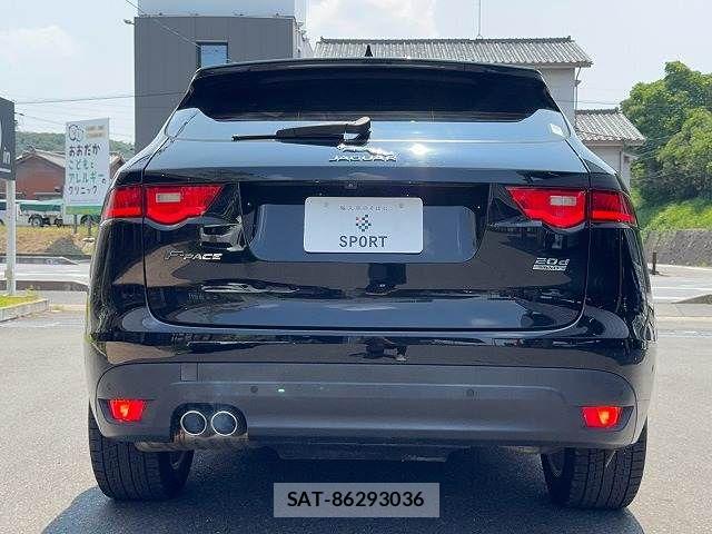 Jaguar F-PACE 2017-06 8245492-15