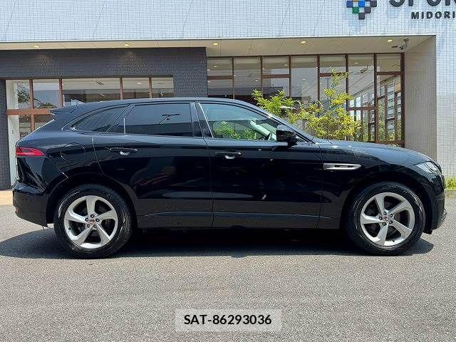 Jaguar F-PACE 2017-06 8245492-17