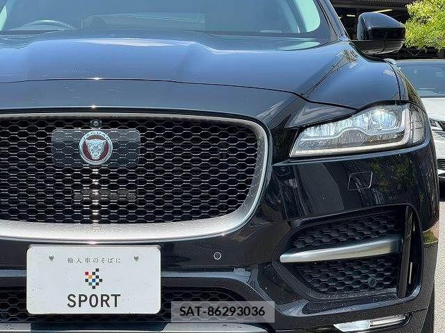 Jaguar F-PACE 2017-06 8245492-19