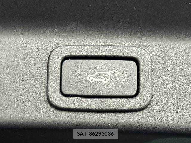 Jaguar F-PACE 2017-06 8245492-8