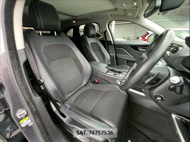 Jaguar F-PACE 2017-03 8336294-10