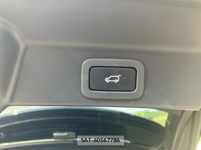 Jaguar F-PACE 2021-04 8336293-9