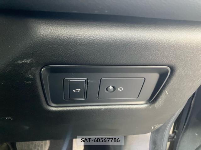 Jaguar F-PACE 2021-04 8336293-15