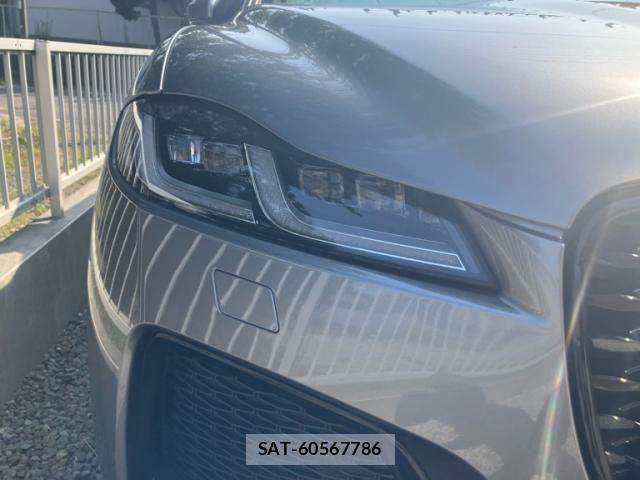 Jaguar F-PACE 2021-04 8336293-3