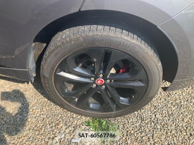 Jaguar F-PACE 2021-04 8336293-5