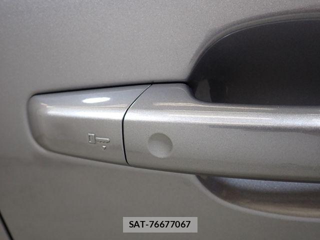 Jaguar F-PACE 2024-04 8336290-10