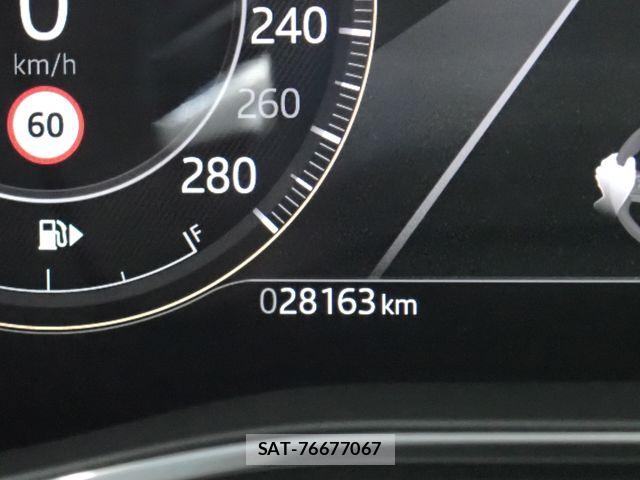 Jaguar F-PACE 2024-04 8336290-12