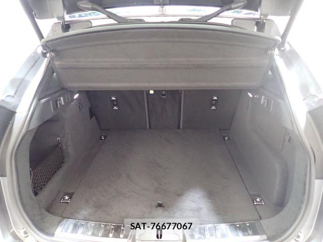 Jaguar F-PACE 2024-04 8336290-25