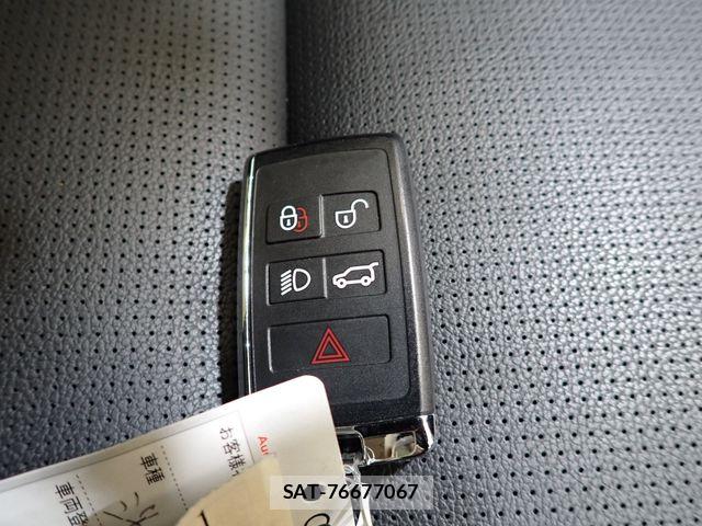 Jaguar F-PACE 2024-04 8336290-28
