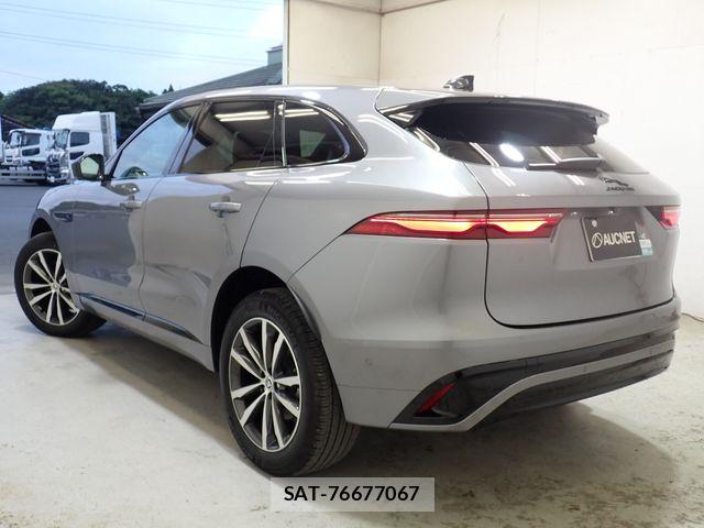 Jaguar F-PACE 2024-04 8336290-2