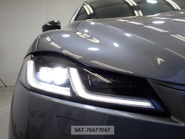 Jaguar F-PACE 2024-04 8336290-8