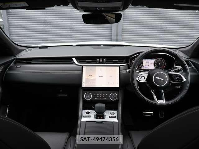 Jaguar F-PACE 2025-03 8354722-9