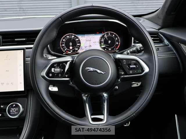 Jaguar F-PACE 2025-03 8354722-13