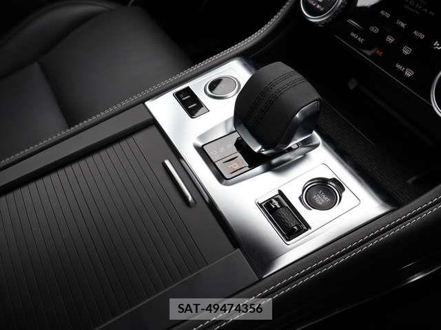 Jaguar F-PACE 2025-03 8354722-15