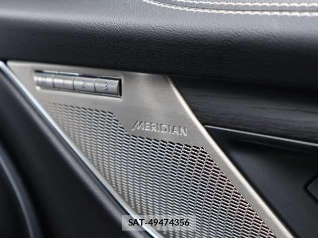 Jaguar F-PACE 2025-03 8354722-16