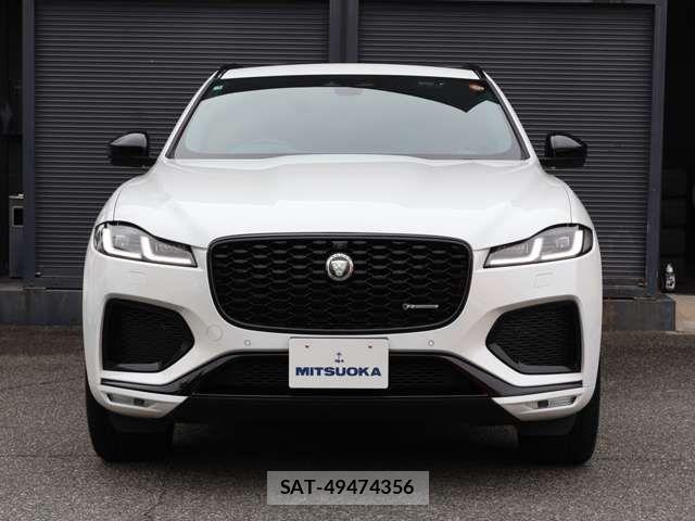 Jaguar F-PACE 2025-03 8354722-4