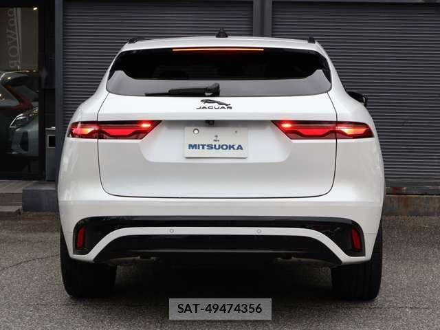Jaguar F-PACE 2025-03 8354722-7