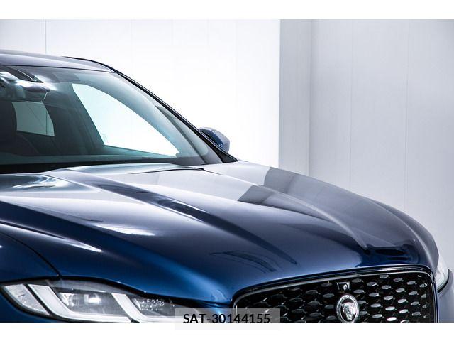 Jaguar F-PACE 2022-11 8366416-18