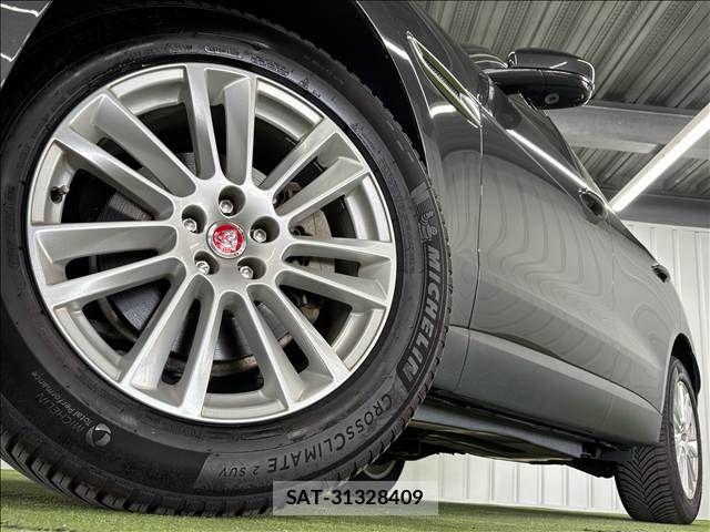 Jaguar F-PACE 2018-09 8485524-18