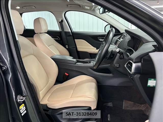 Jaguar F-PACE 2018-09 8485524-6