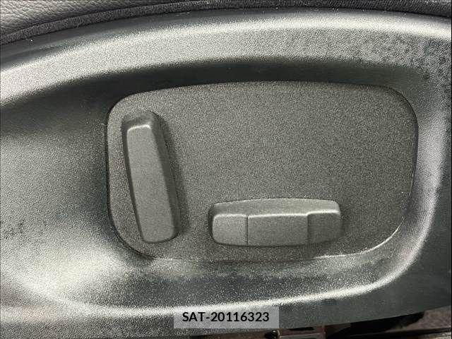 Jaguar F-PACE 2017-08 8627220-8