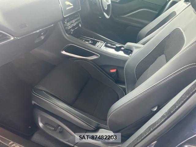Jaguar F-PACE 2017-03 8659576-14