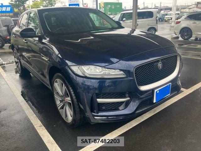 Jaguar F-PACE 2017-03 8659576-1