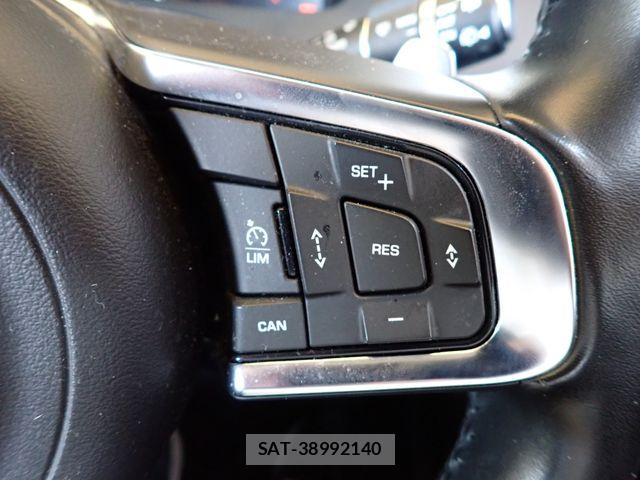 Jaguar F-PACE 2018-09 8666291-18