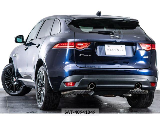 Jaguar F-PACE 2017-12 8742856-9
