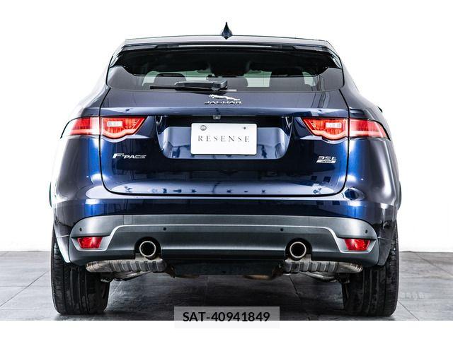 Jaguar F-PACE 2017-12 8742856-10