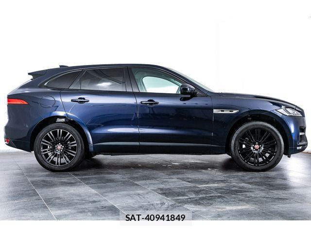 Jaguar F-PACE 2017-12 8742856-13