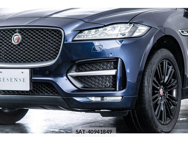 Jaguar F-PACE 2017-12 8742856-19