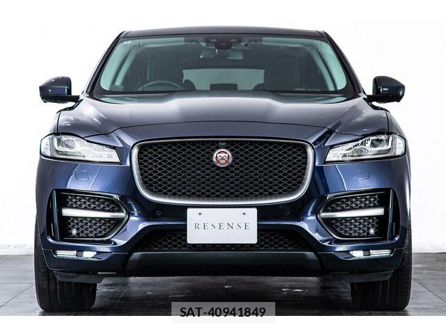 Jaguar F-PACE 2017-12 8742856-4
