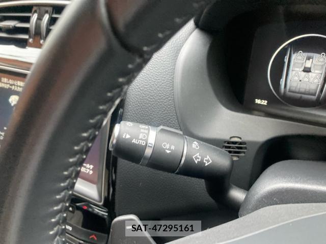 Jaguar F-PACE 2017-06 8742858-16
