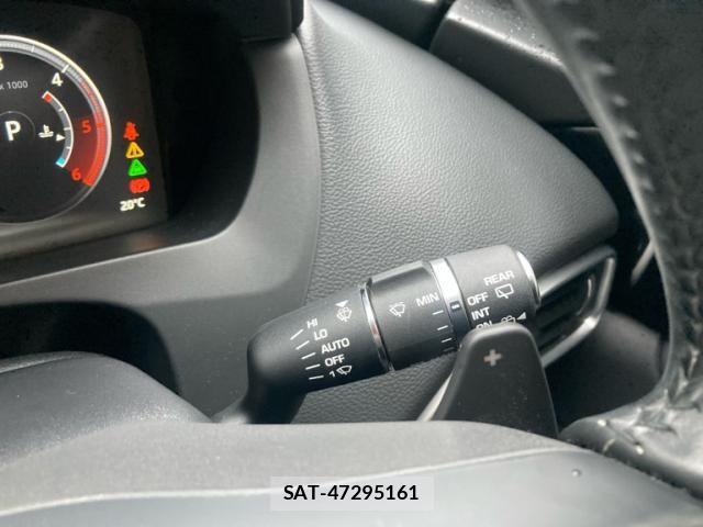 Jaguar F-PACE 2017-06 8742858-17