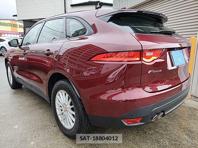 Jaguar F-PACE 2016-11 8829587-2