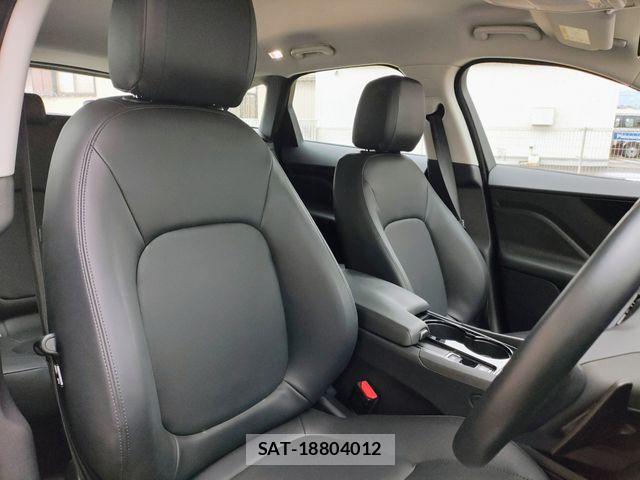Jaguar F-PACE 2016-11 8829587-5