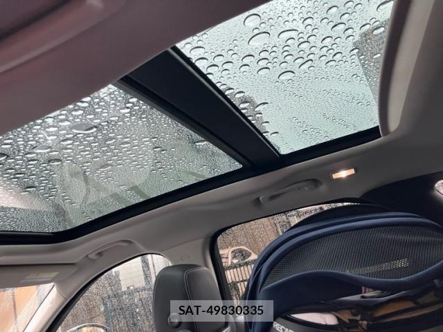 Jaguar F-PACE 2017-10 8871203-12